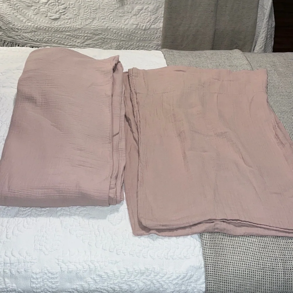 Restoration Hardware Baby & Child Organic Cotton Coverlet and 2 pillowcases